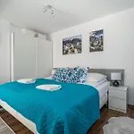 Apartamento Kriscell *